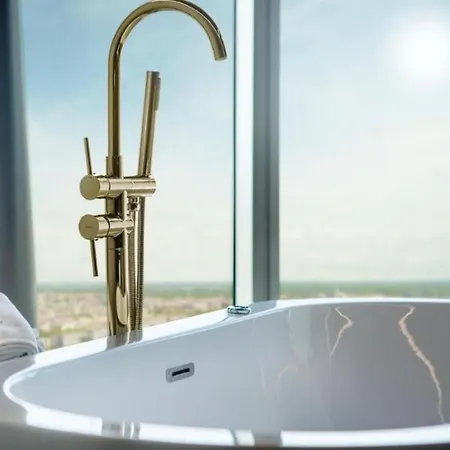 Hanza Tower Platinium 26 *